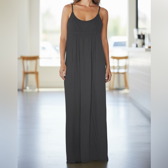 Susana Monaco Dresses & Skirts - Susana Monaco Gray Spaghetti Strap Pocket Jersey Knit Midi Dress